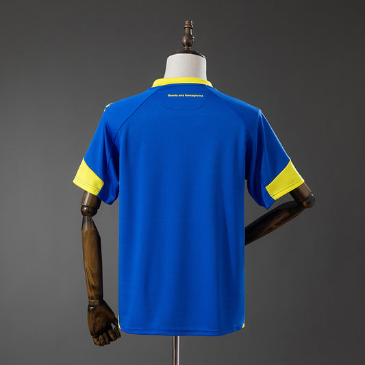 1ª EQUIPACIÓN BOSNIA Y HERZEGOVINA MUNDIAL 2026 (RÉPLICA)