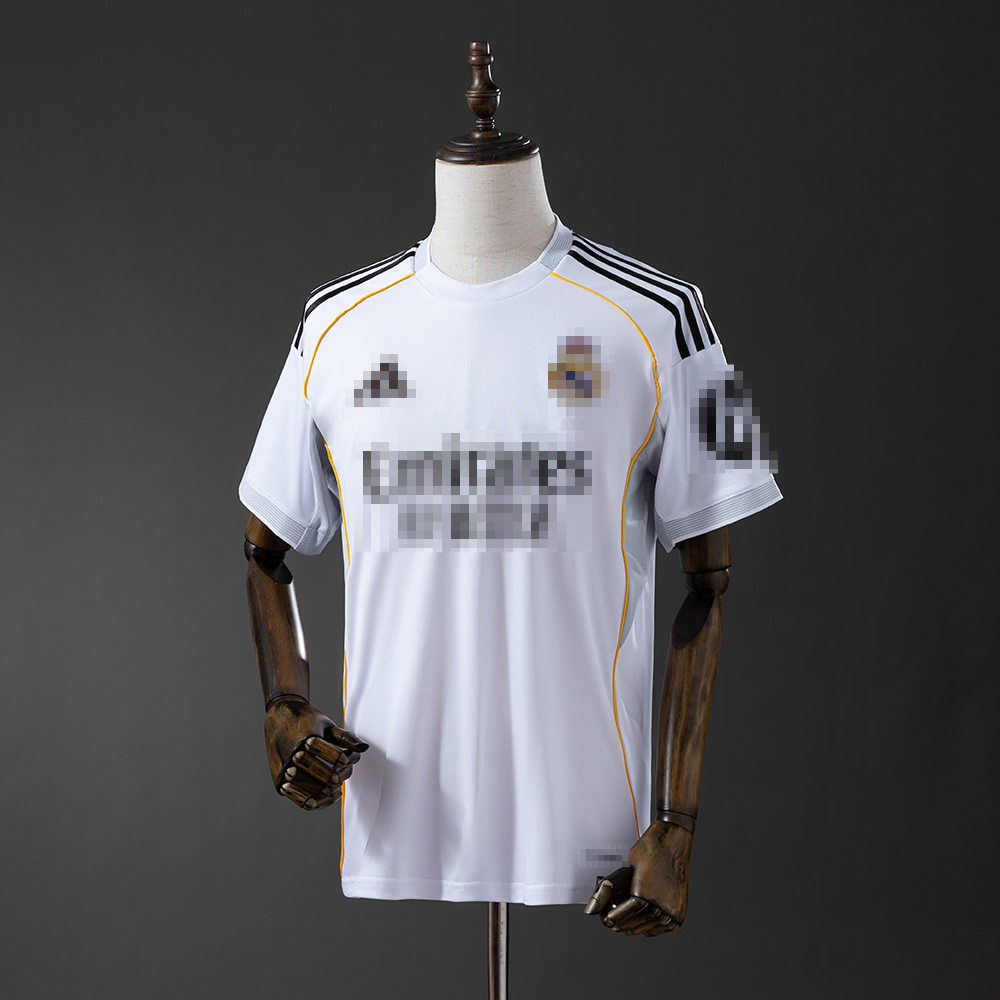 1ª EQUIPACIÓN REAL MADRID 25/26 (RÉPLICA)