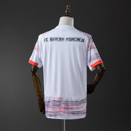 2ª EQUIPACIÓN BAYERN MUNICH 25/26 (RÉPLICA)