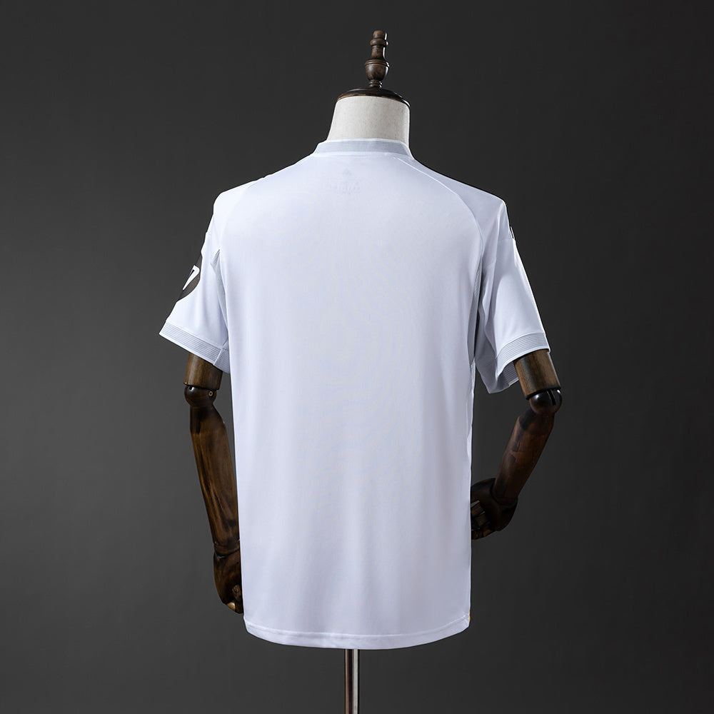 1ª EQUIPACIÓN REAL MADRID 25/26 (RÉPLICA)