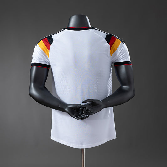 1ª EQUIPACIÓN ALEMANIA 2026 VERSIÓN JUGADOR (RÉPLICA)